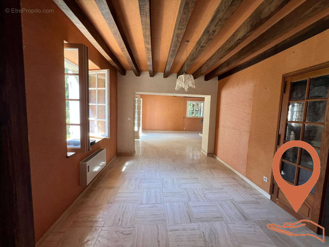 salle à manger - Maison à CERNOY-EN-BERRY