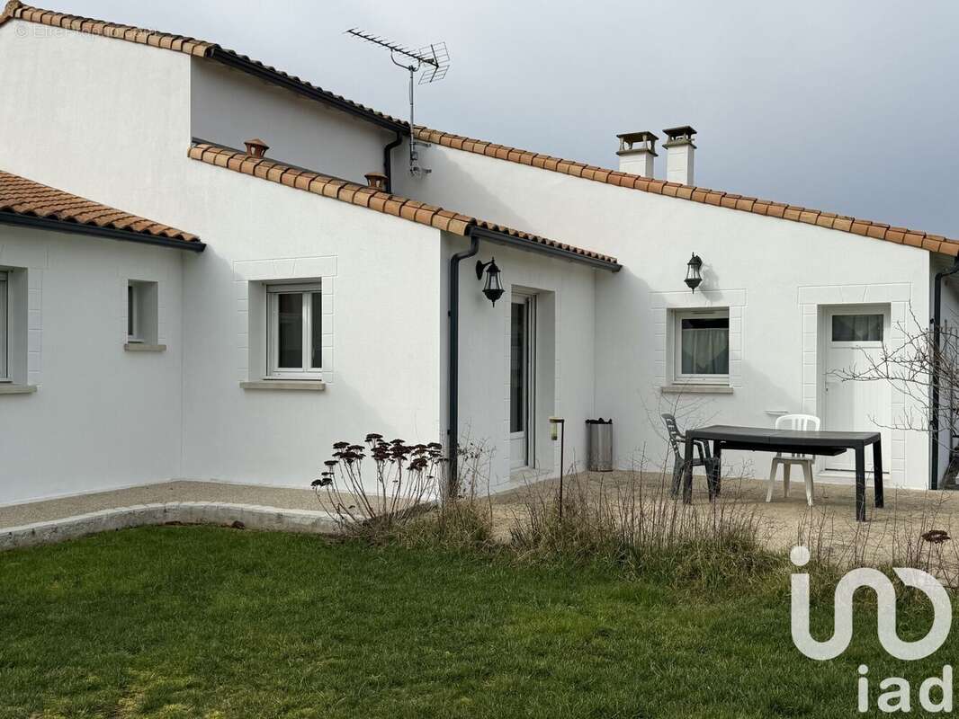 Photo 2 - Maison à SAINT-HILAIRE-LA-PALUD