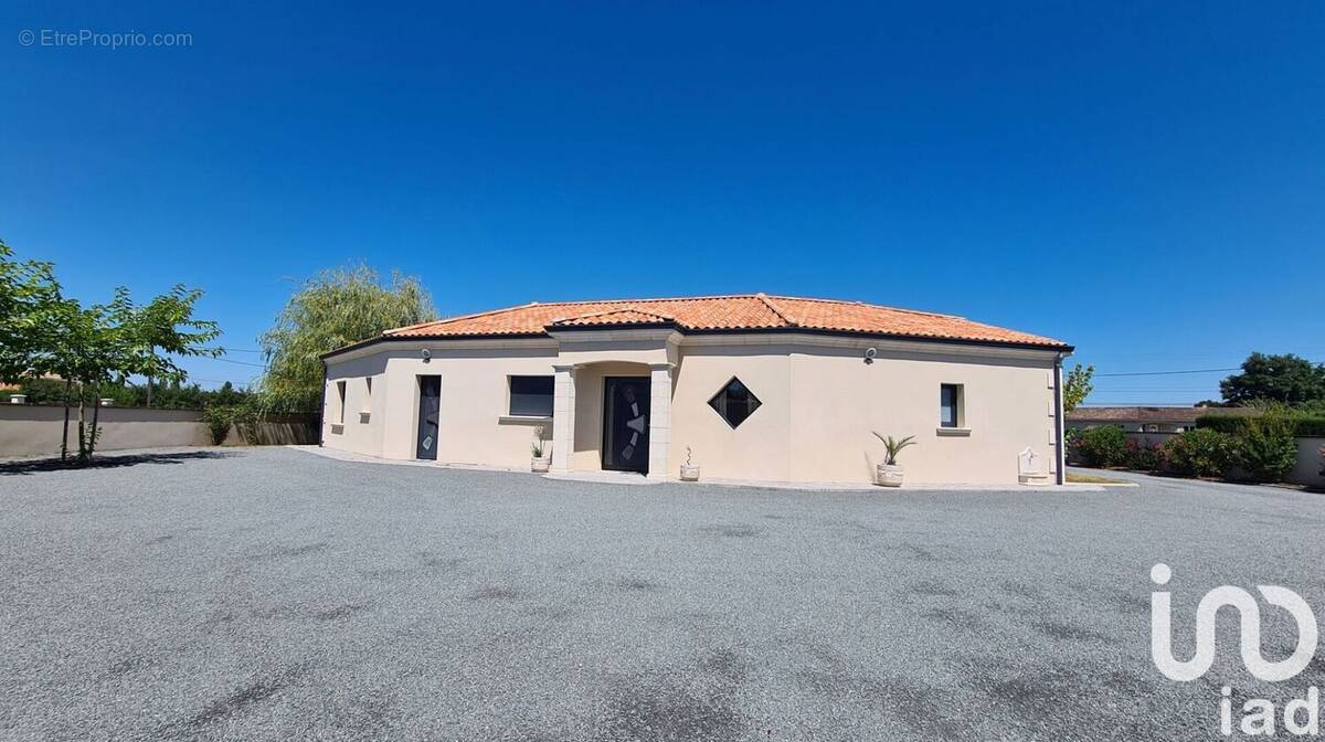 Photo 1 - Maison à SAINT-NEXANS