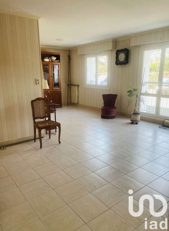 Photo 3 - Appartement à MAINVILLIERS