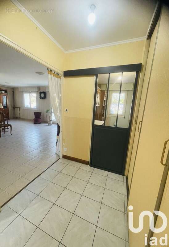 Photo 4 - Appartement à MAINVILLIERS