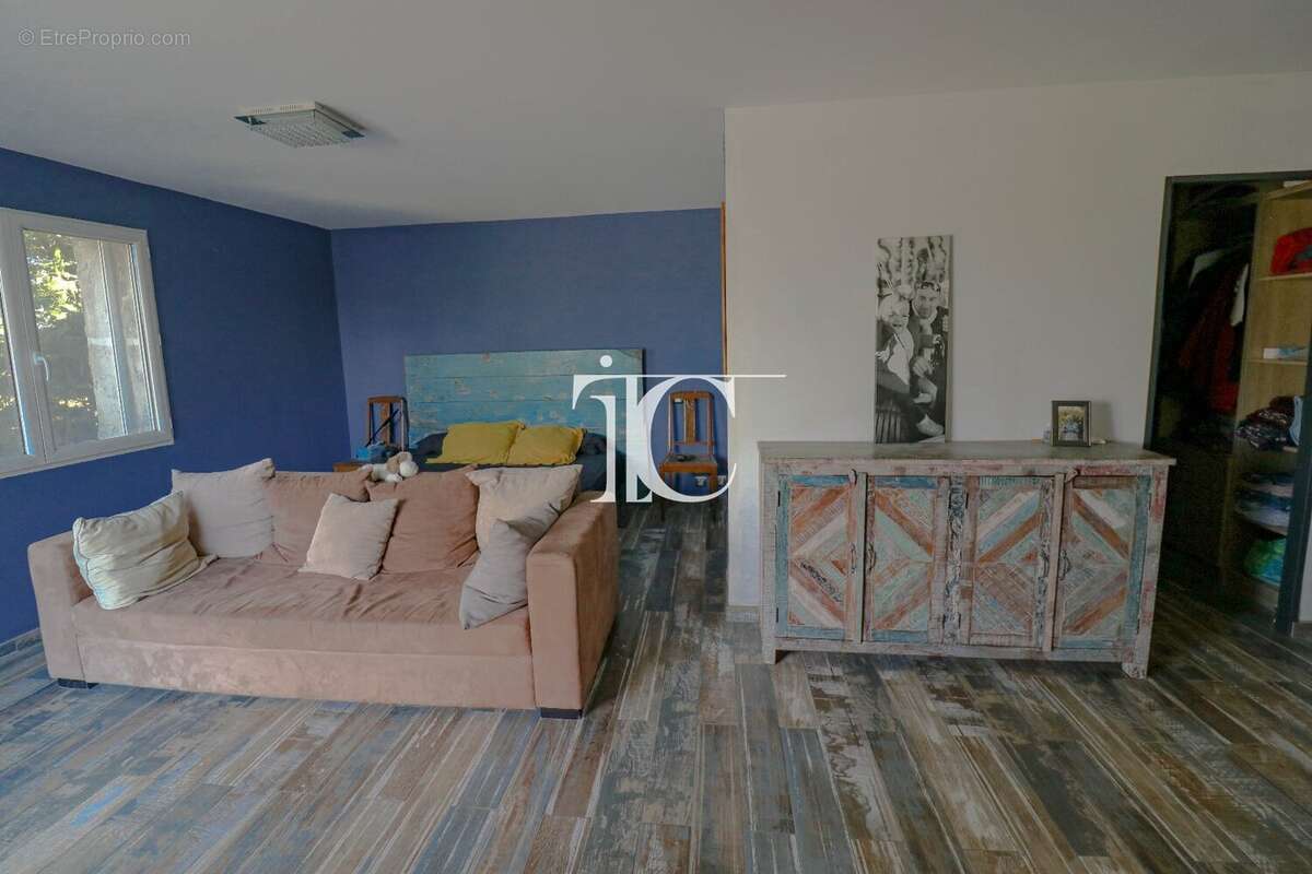 Maison à SAINT-ANDRE-DE-CRUZIERES