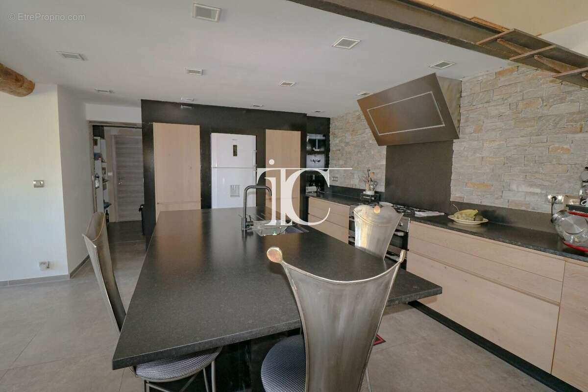 Maison à SAINT-PAUL-LE-JEUNE