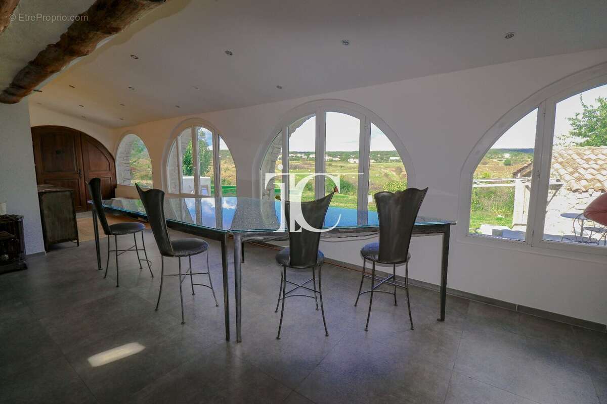 Maison à SAINT-PAUL-LE-JEUNE