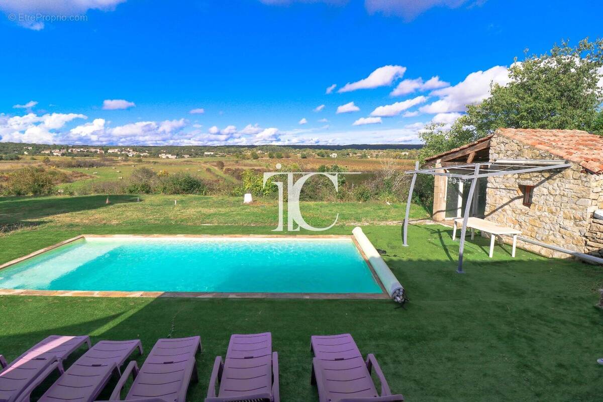 Maison à SAINT-PAUL-LE-JEUNE