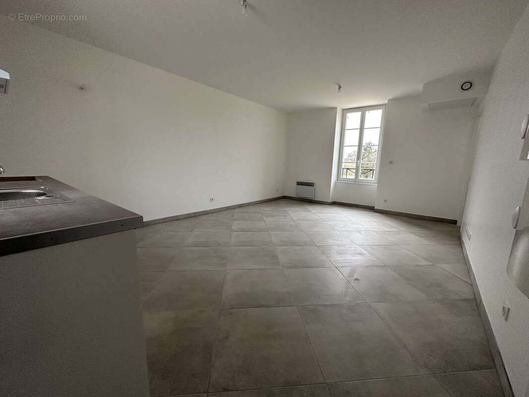 Appartement à SAINT-FARGEAU-PONTHIERRY