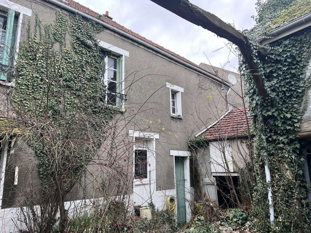 Maison à BRIE-COMTE-ROBERT