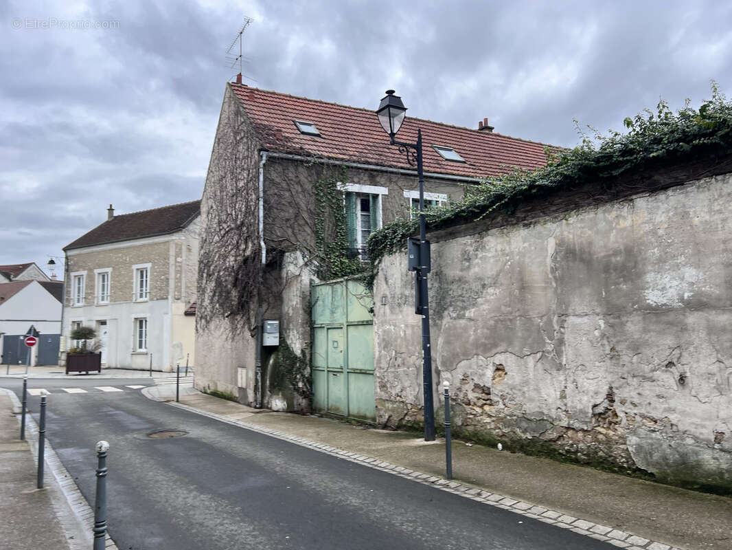 Maison à BRIE-COMTE-ROBERT