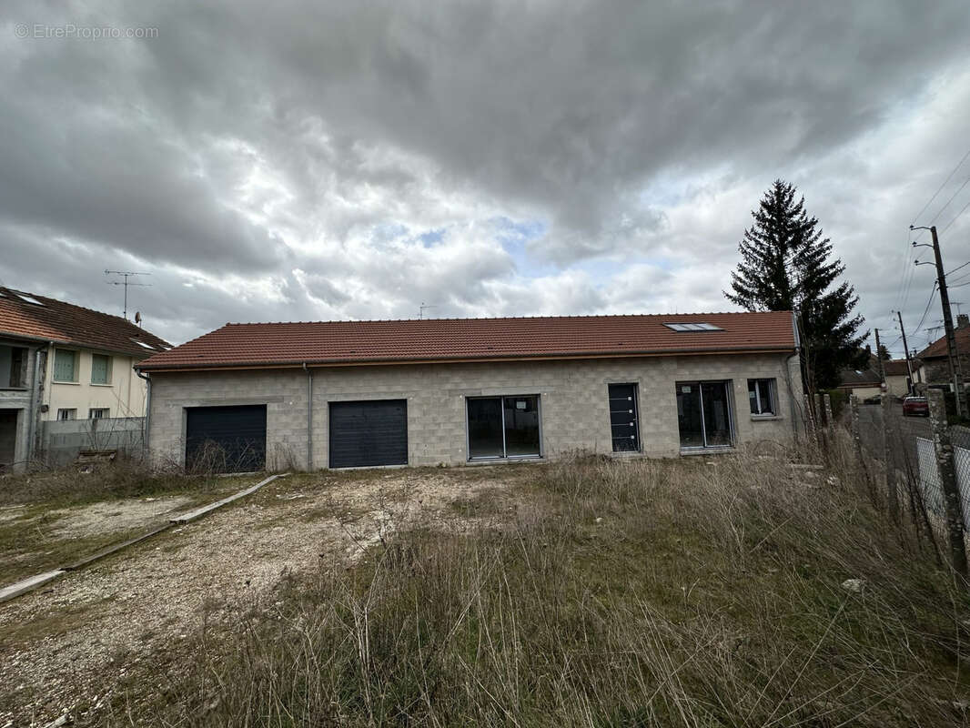 Maison à MILLY-LA-FORET