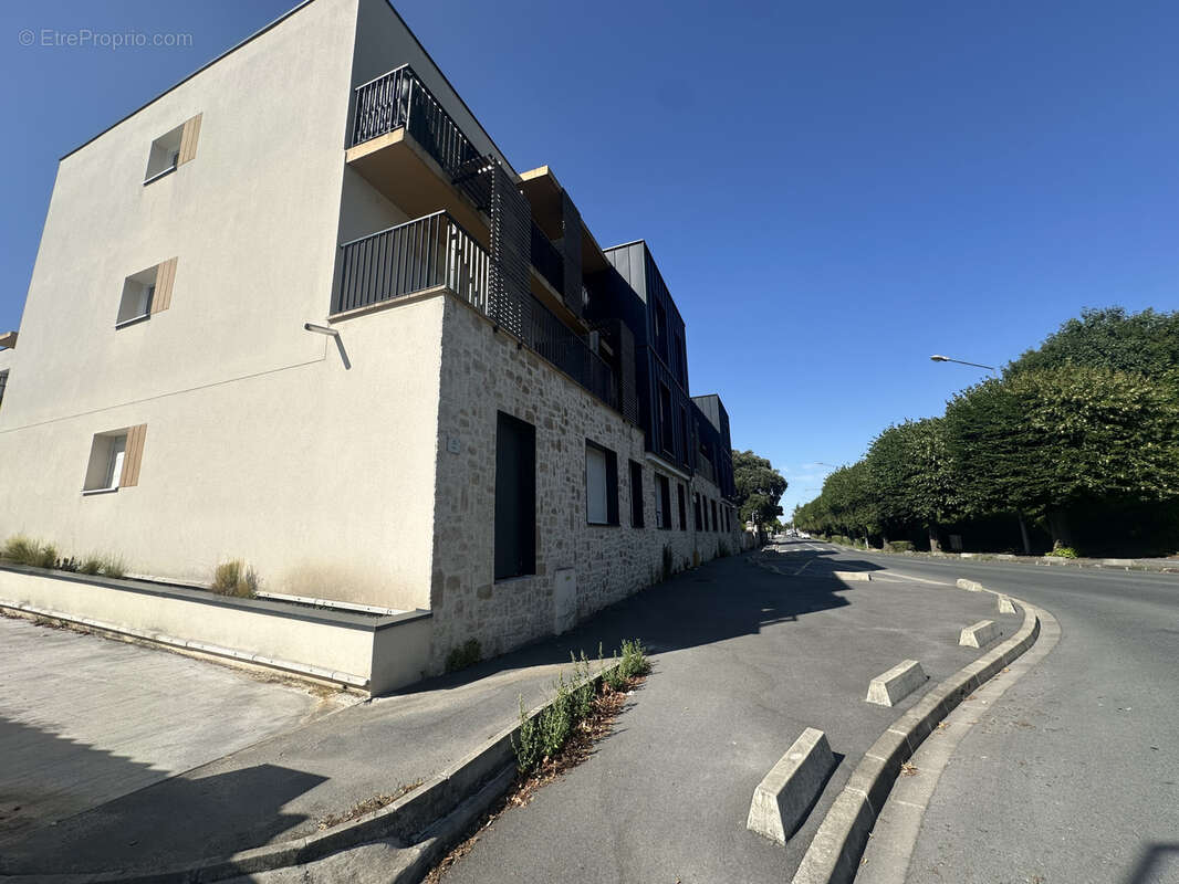 Appartement à BAULNE