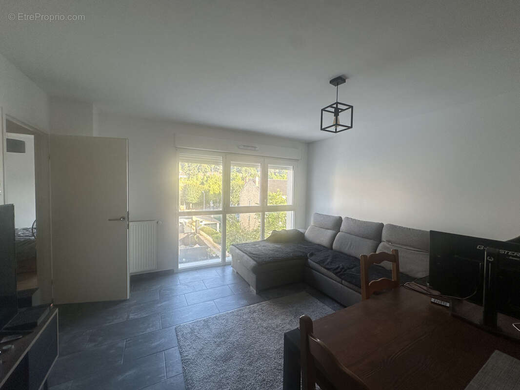 Appartement à BAULNE