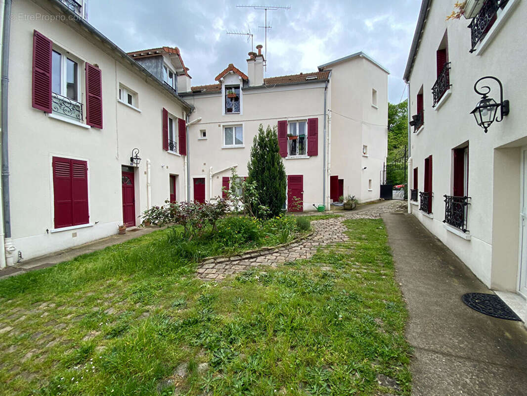 Appartement à CHAVILLE