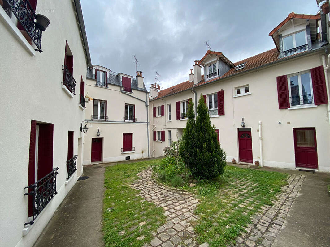 Appartement à CHAVILLE