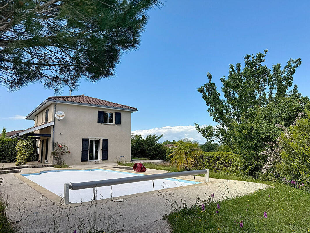 Maison à L&#039;ISLE-D&#039;ABEAU