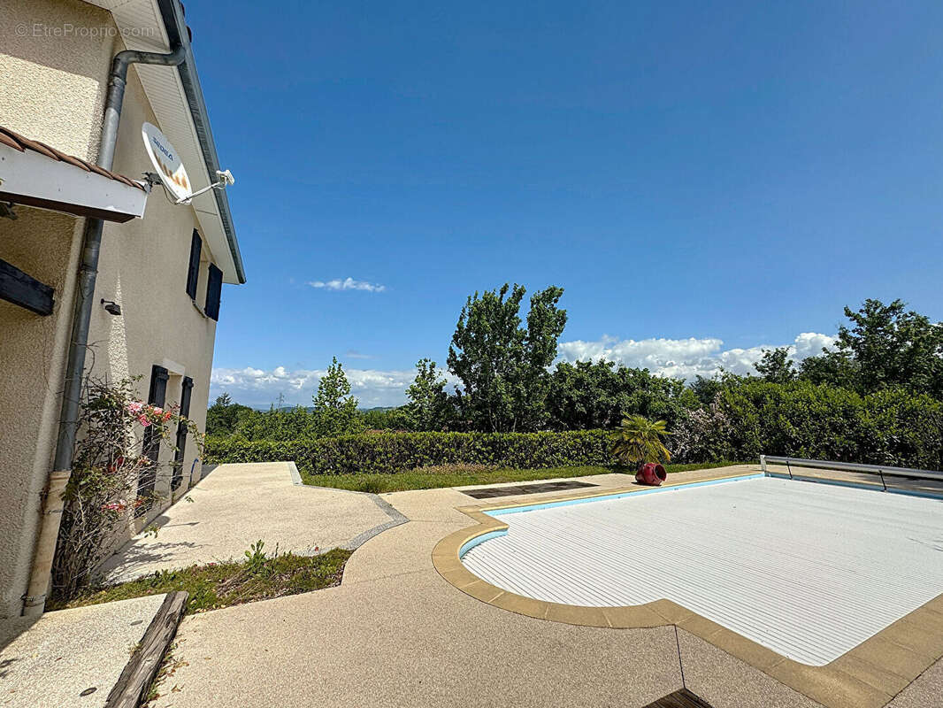 Maison à L&#039;ISLE-D&#039;ABEAU