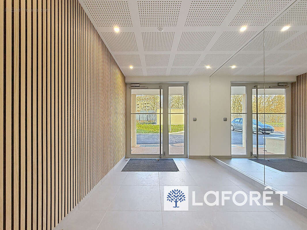 Appartement à L&#039;ISLE-D&#039;ABEAU