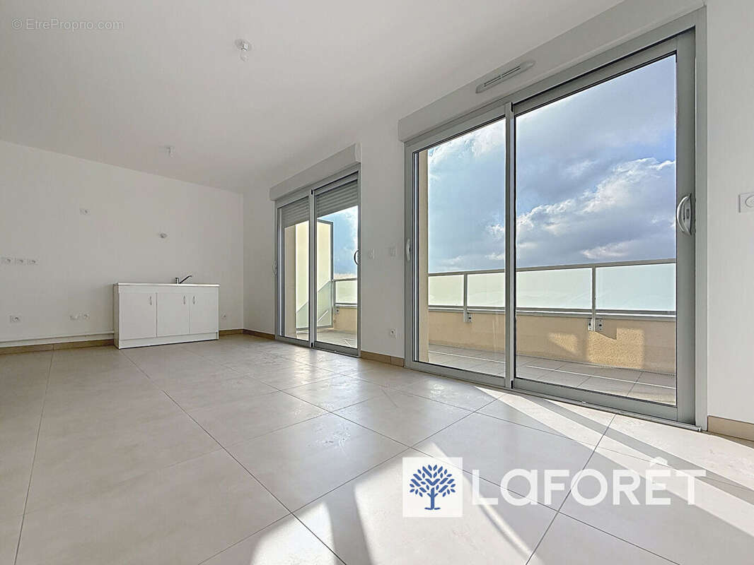 Appartement à L&#039;ISLE-D&#039;ABEAU