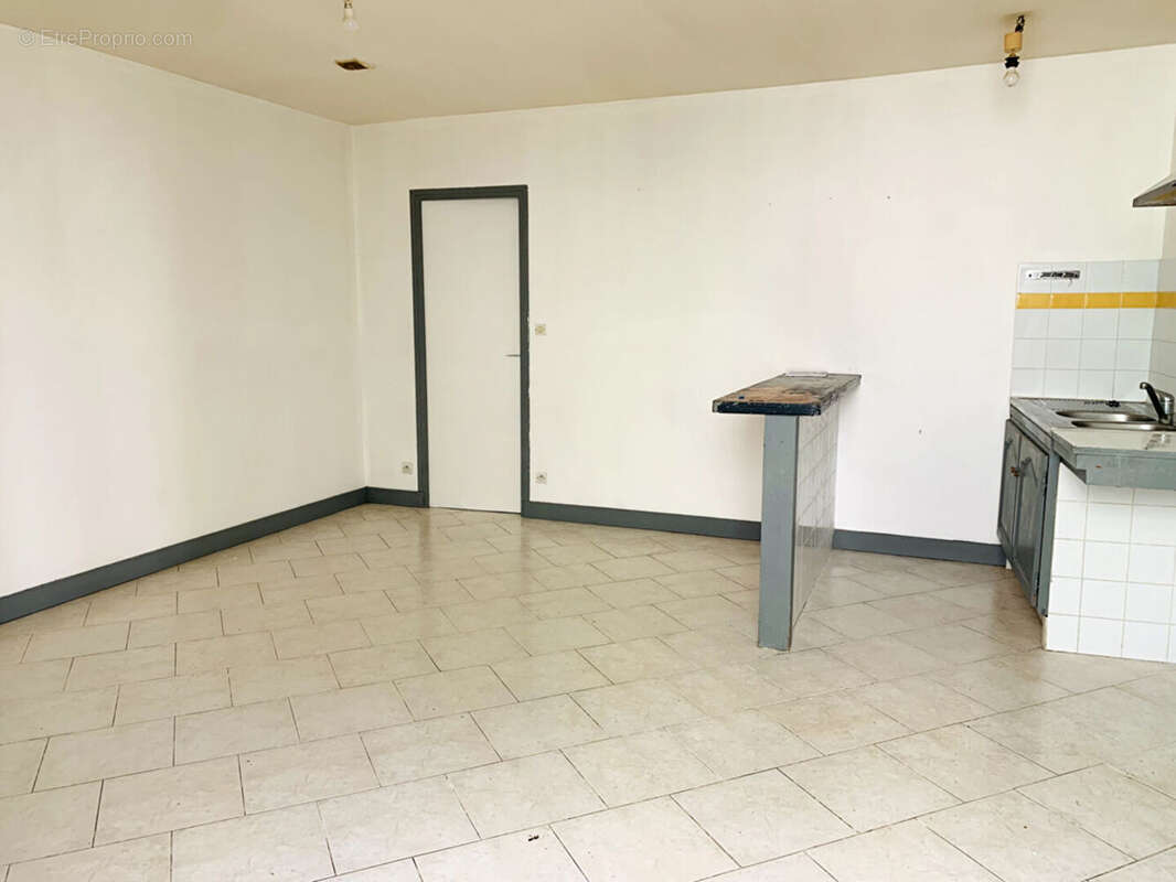 Appartement à MARENNES