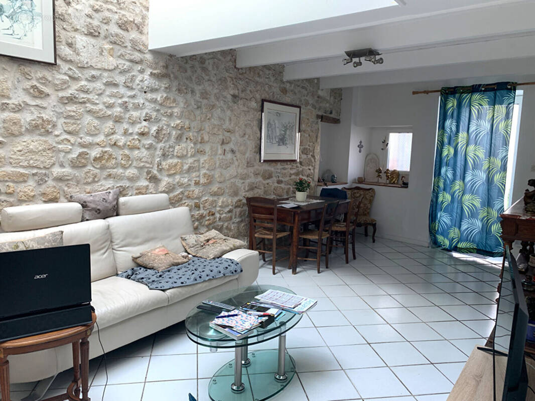 Maison à BOURCEFRANC-LE-CHAPUS