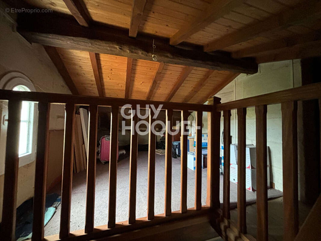 Maison à LES ARTIGUES-DE-LUSSAC