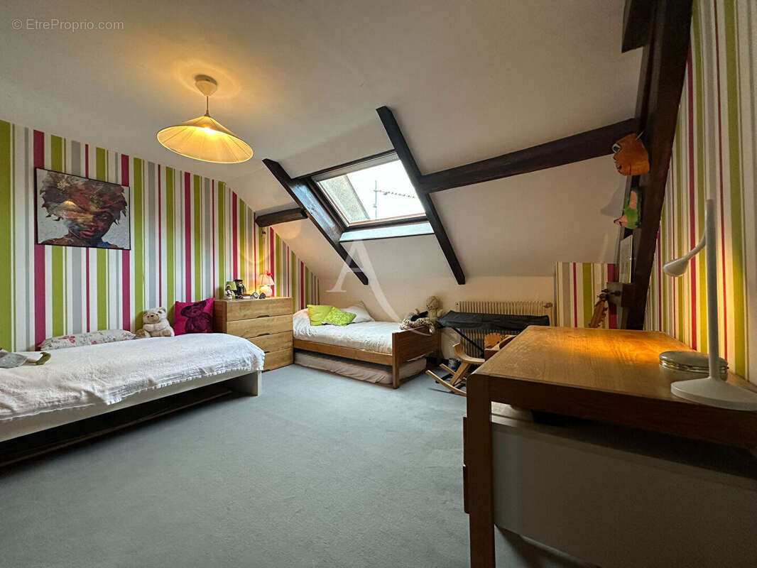 Maison à MEHUN-SUR-YEVRE