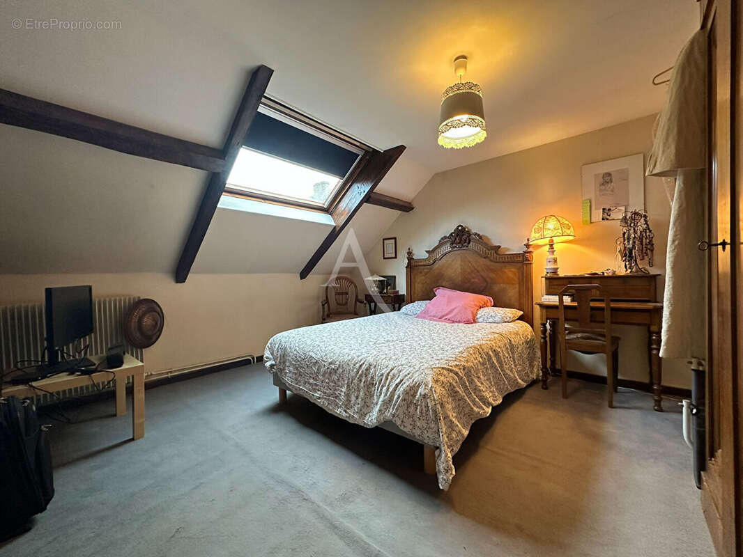 Maison à MEHUN-SUR-YEVRE