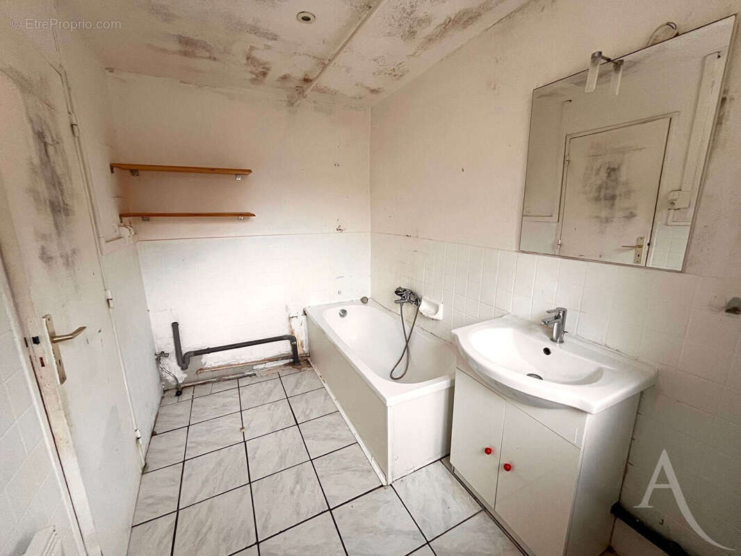 Appartement à ENNERY