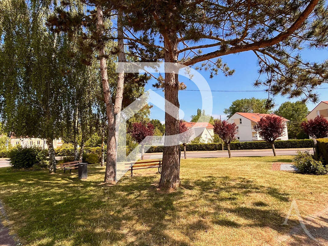 Appartement à VERNY