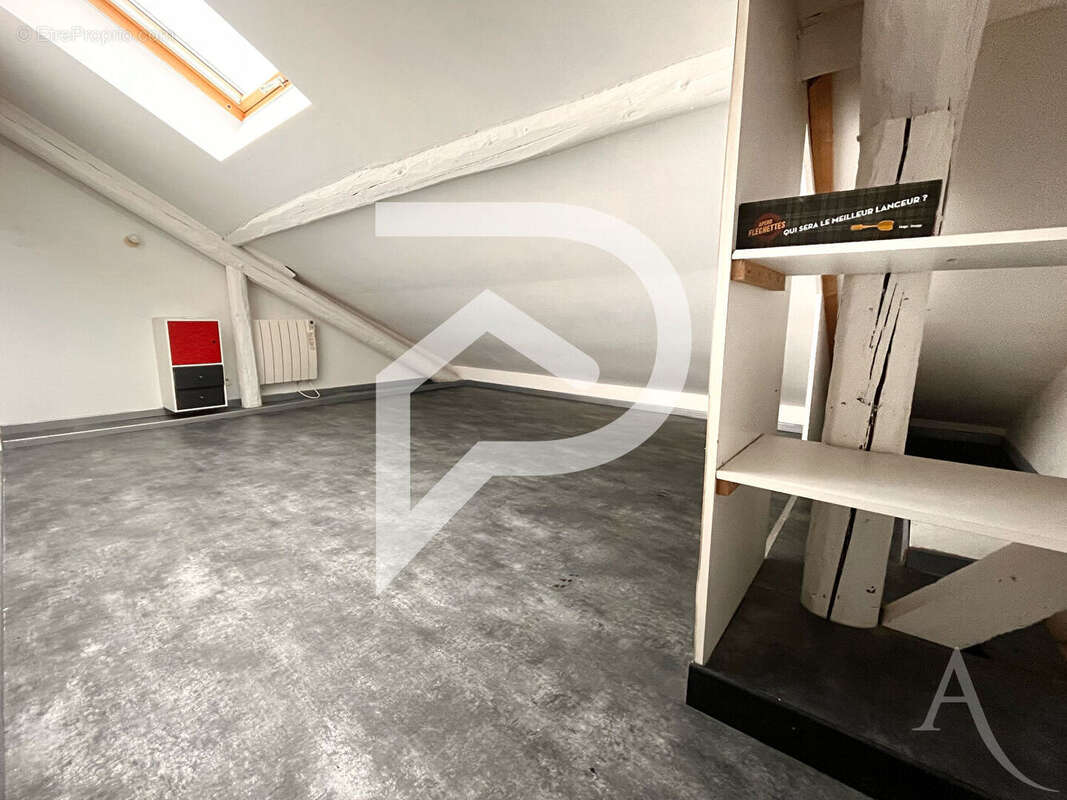 Appartement à VERNY