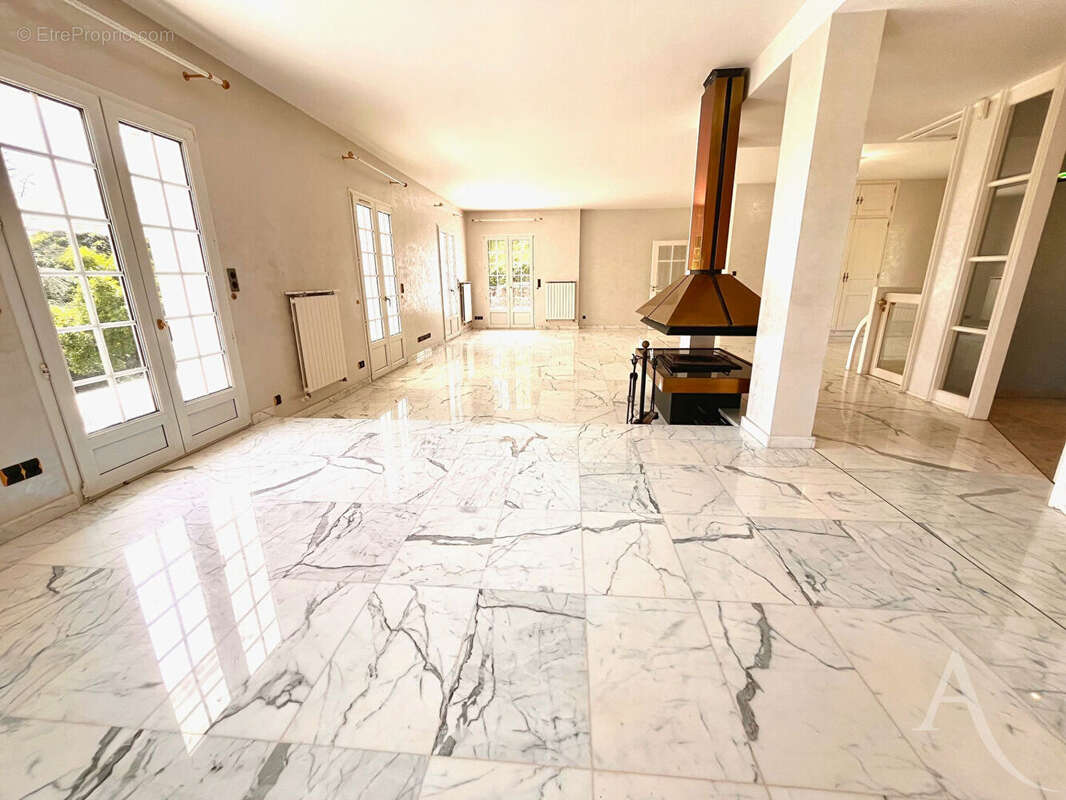 Maison à SCY-CHAZELLES