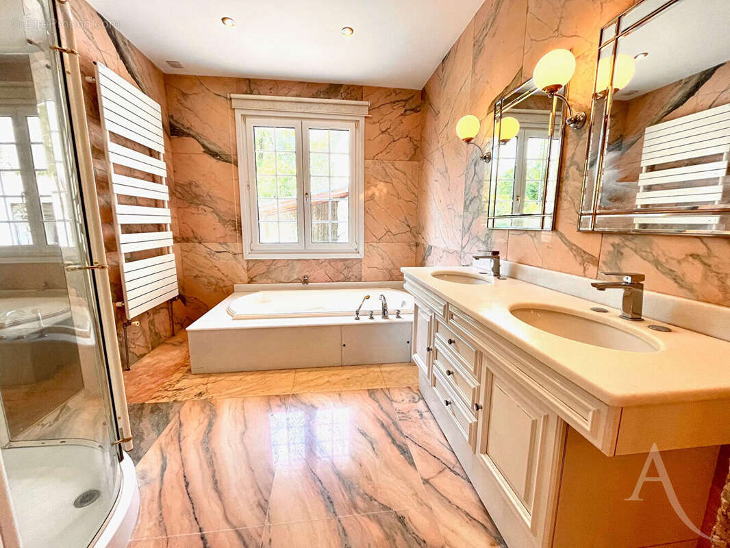 Maison à SCY-CHAZELLES