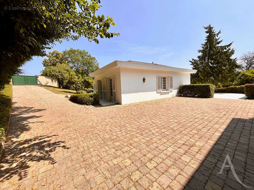 Maison à SCY-CHAZELLES