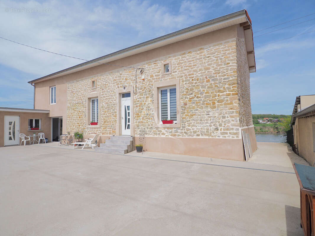 Maison à LANEUVEVILLE-DEVANT-NANCY