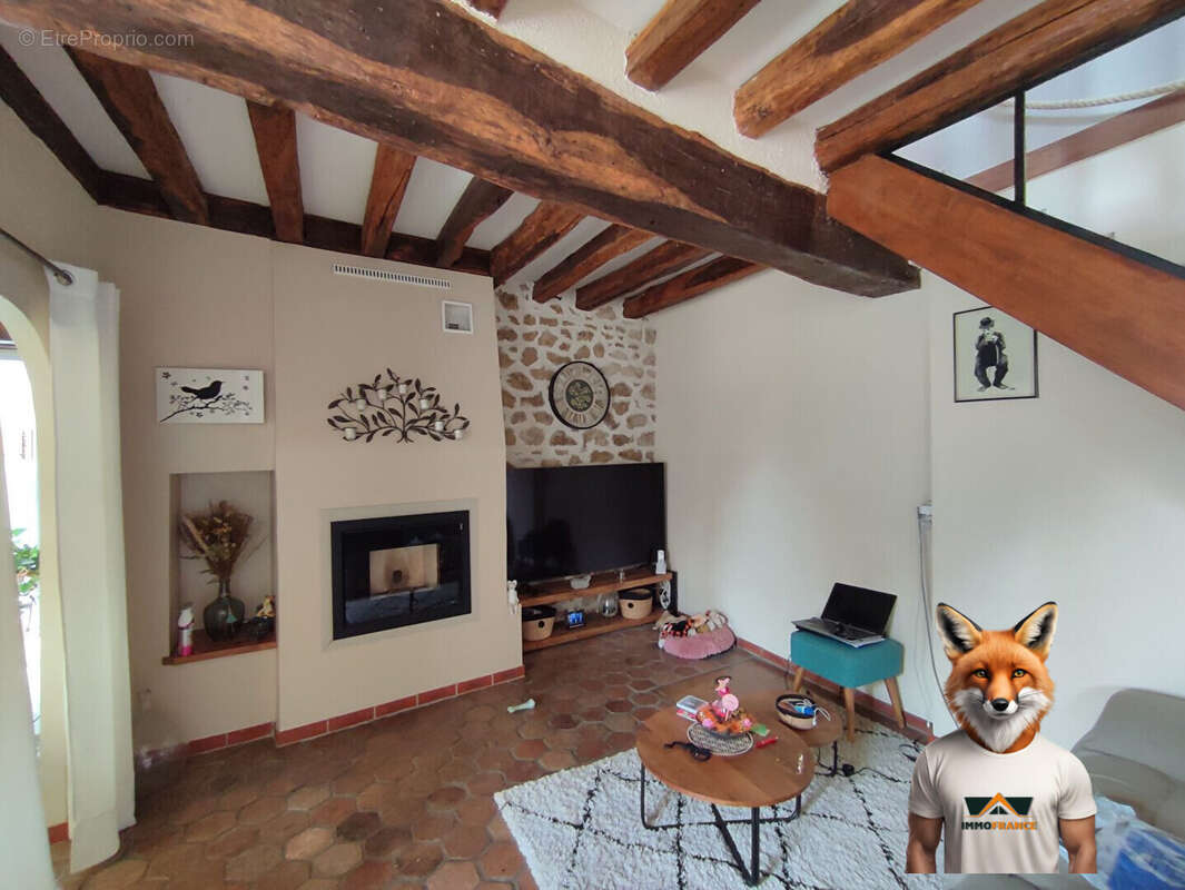 Maison à AVANT-LES-MARCILLY