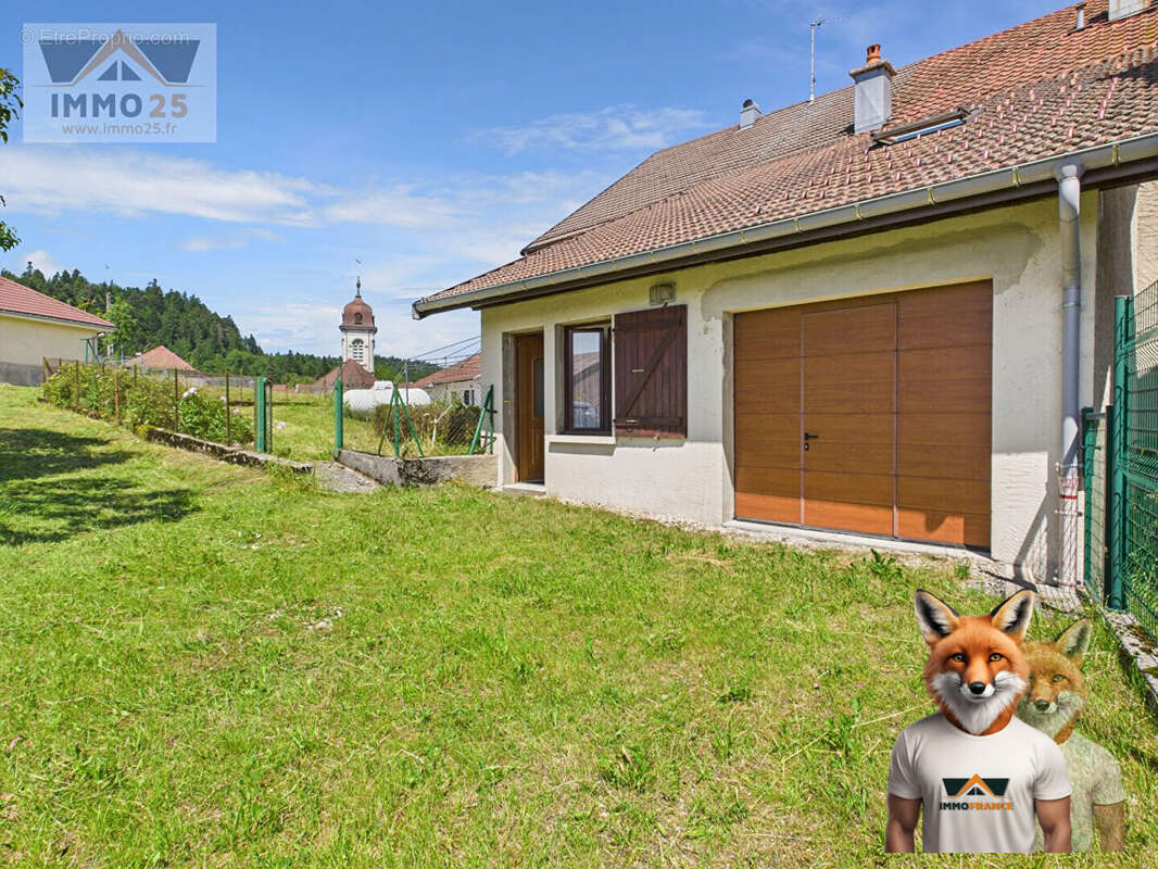 Maison à VAUX-ET-CHANTEGRUE