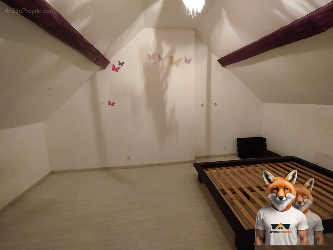 Maison à FONTAINE-MACON