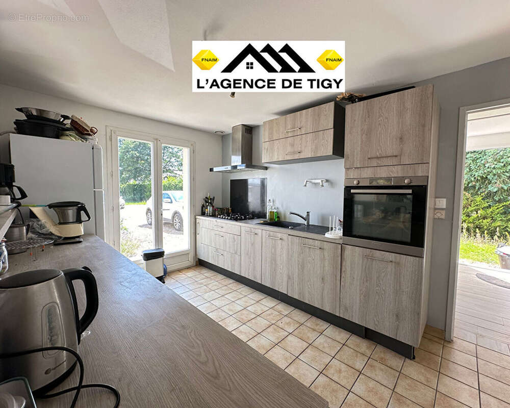 Maison à NEUVY-EN-SULLIAS