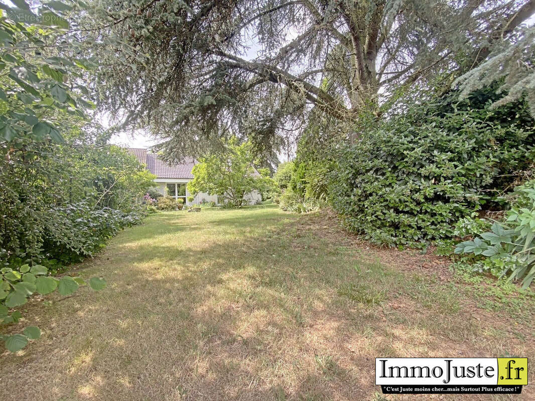 Maison à LES ESSARTS-LE-ROI