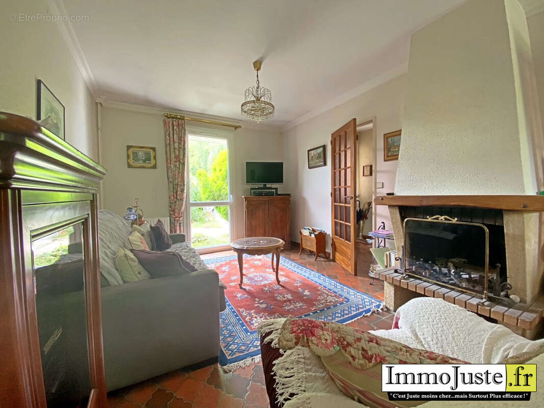 Maison à LES ESSARTS-LE-ROI