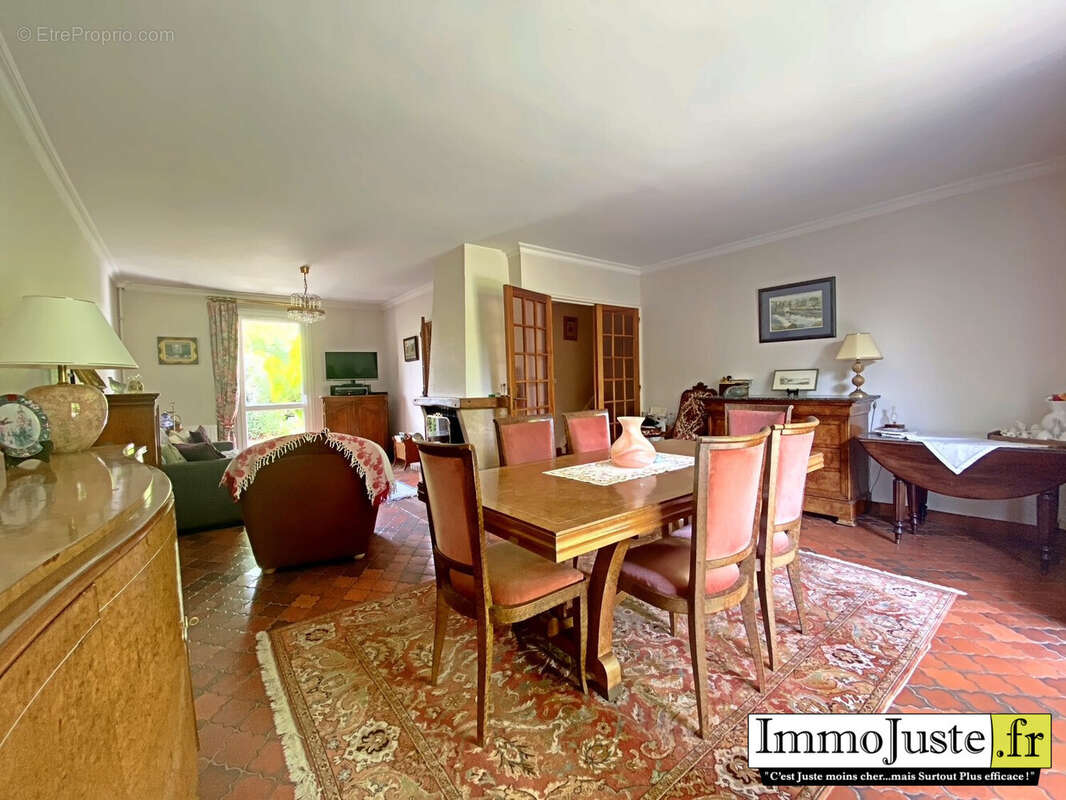 Maison à LES ESSARTS-LE-ROI