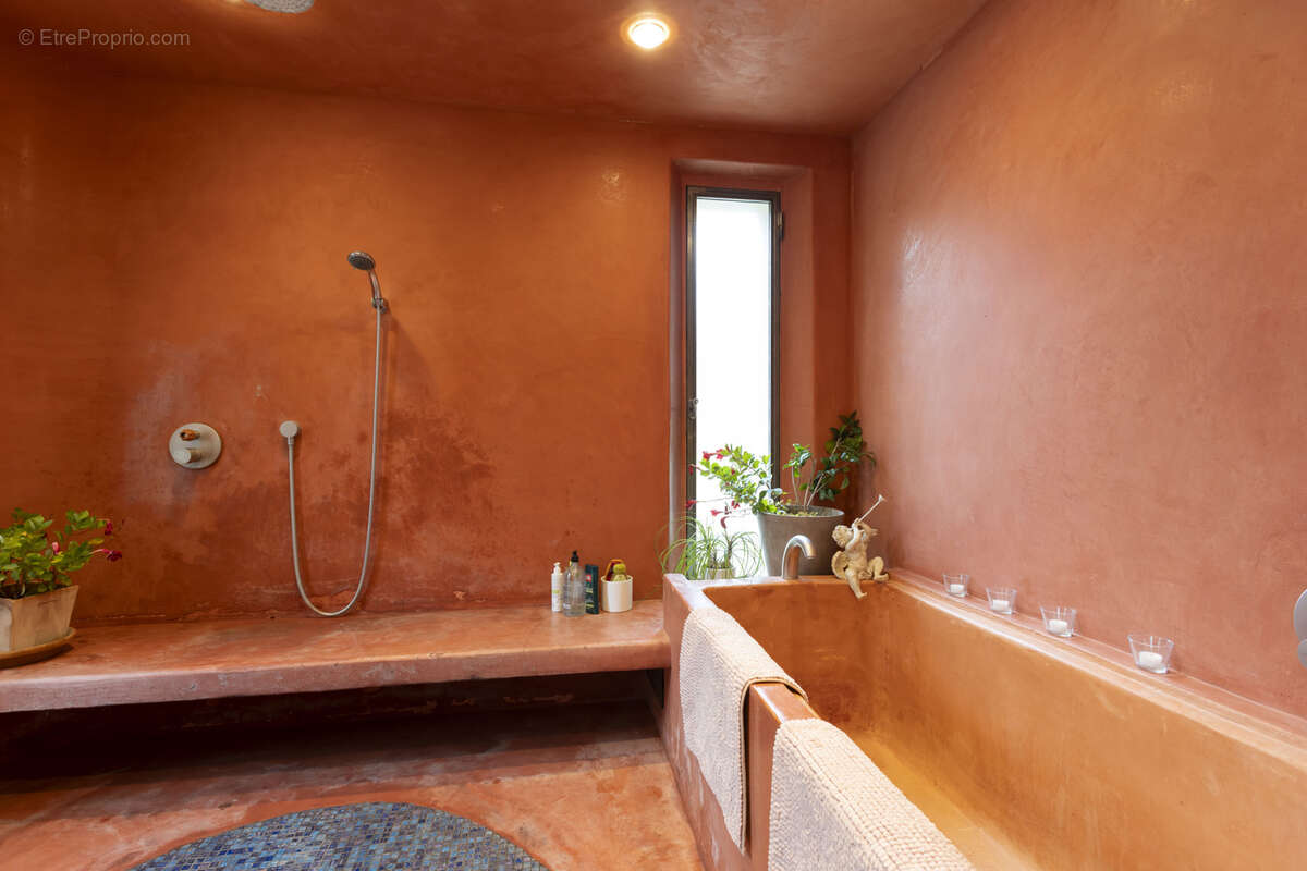 Maison à VAISON-LA-ROMAINE