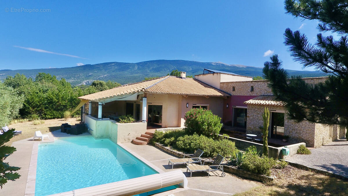 Maison à VAISON-LA-ROMAINE