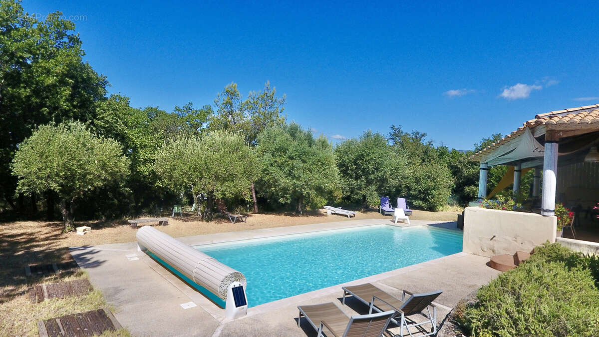 Maison à VAISON-LA-ROMAINE