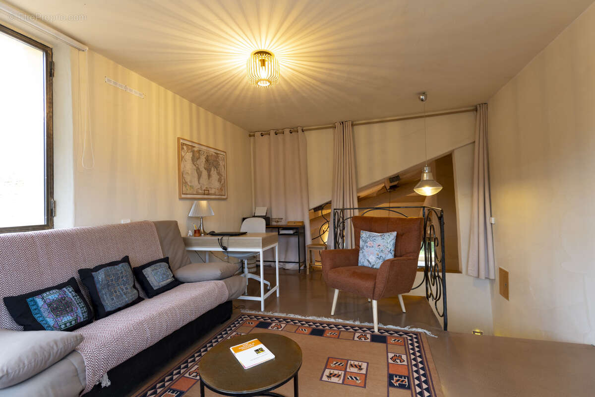 Maison à VAISON-LA-ROMAINE