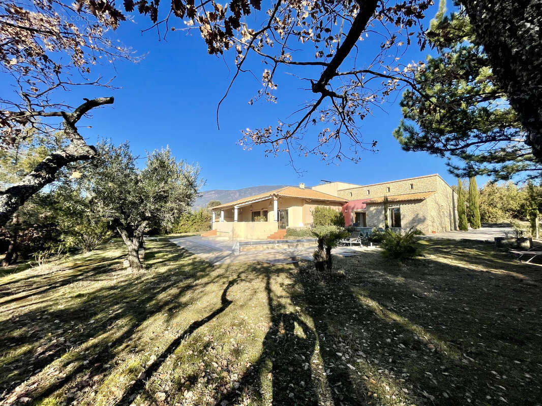 Maison à VAISON-LA-ROMAINE