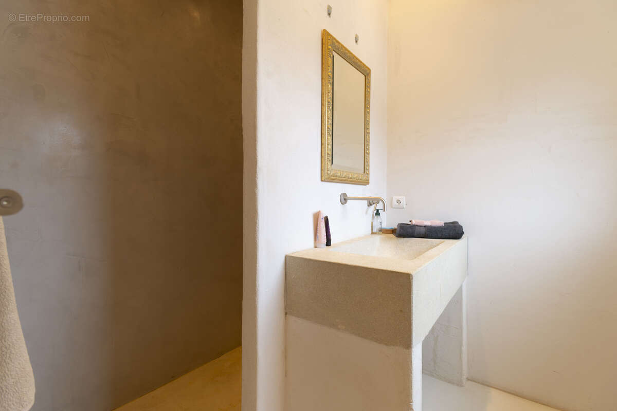 Maison à VAISON-LA-ROMAINE