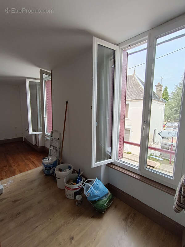 Appartement à LE MAYET-DE-MONTAGNE