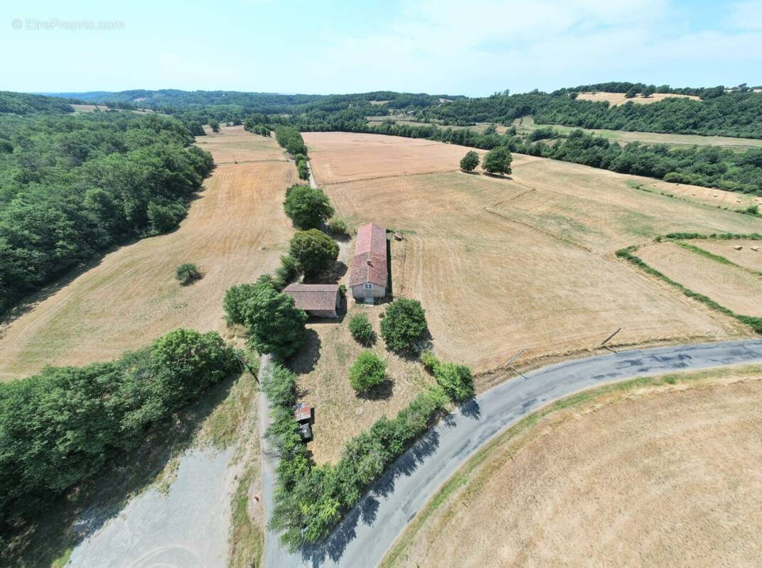 Maison à SAINT-ROMAIN-ET-SAINT-CLEMENT