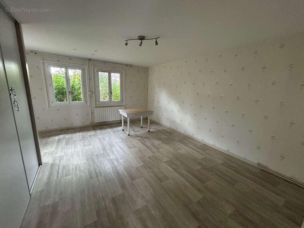 Maison à VAULX-EN-VELIN