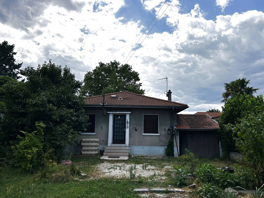 Maison à VAULX-EN-VELIN